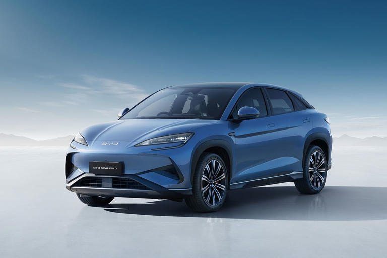 BYD SEALION 7